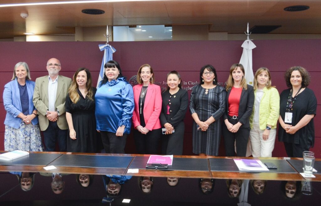 Encuentro con integrantes de la Asociación Nacional de Juezas del Perú ...